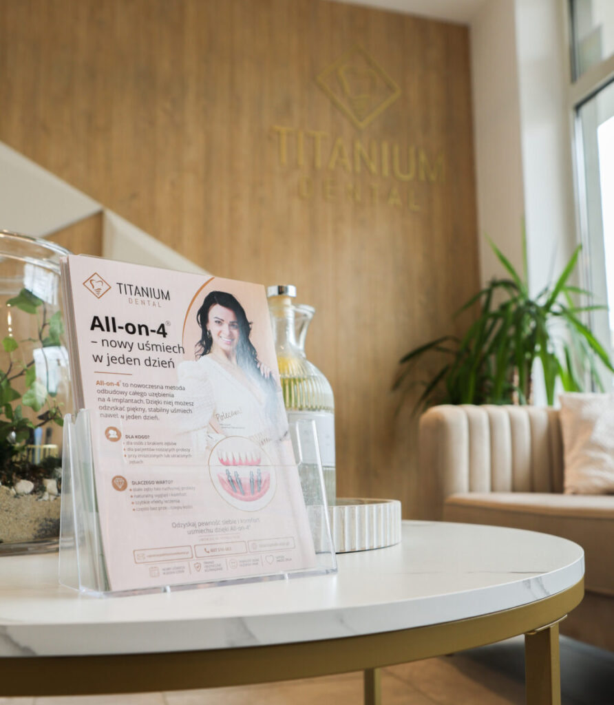 Konsultacja implantologiczna All-on-4 w Titanium Dental